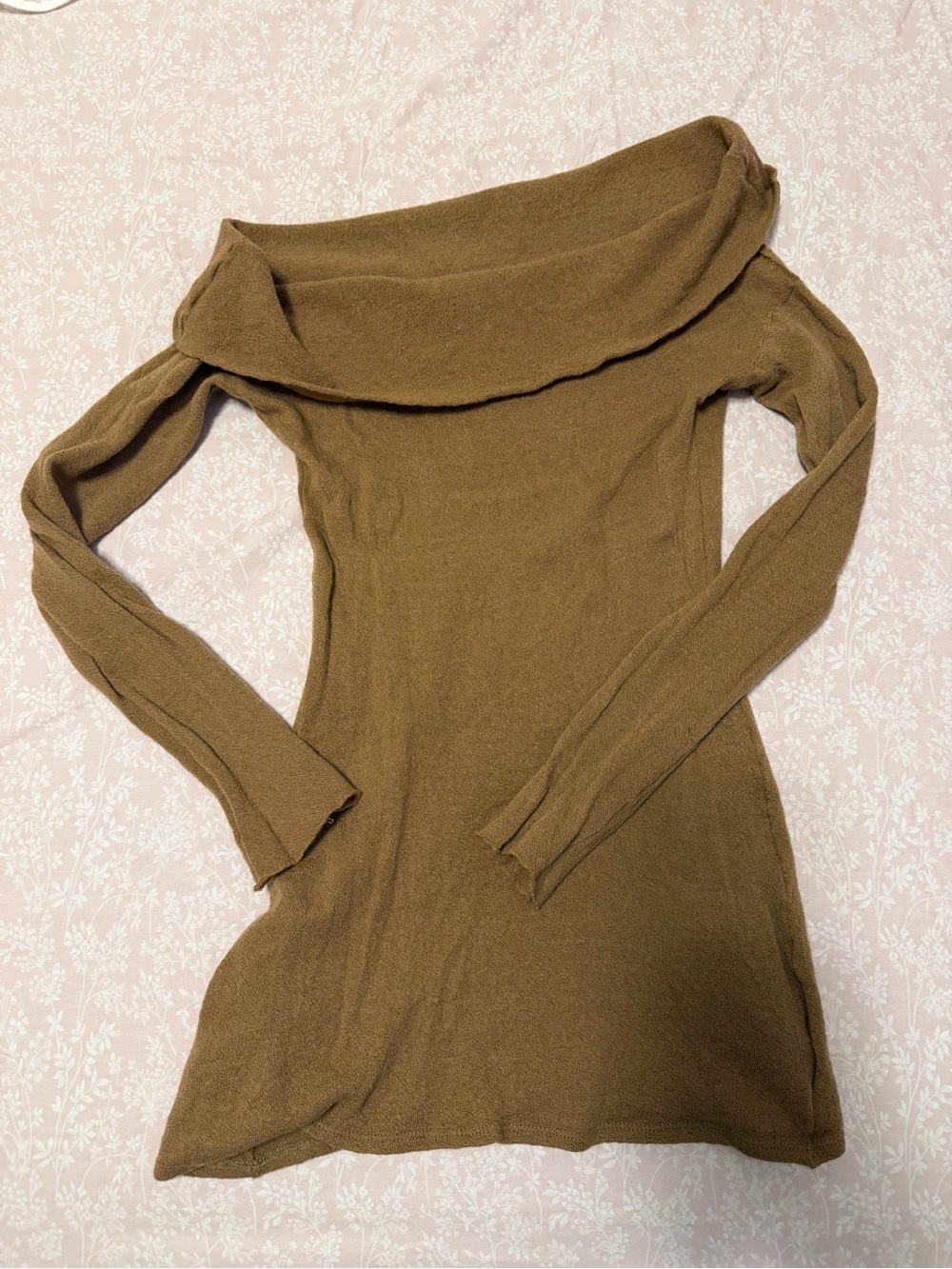 Cortana Off-the-Shoulder Brown Ribbed Knit Sweater